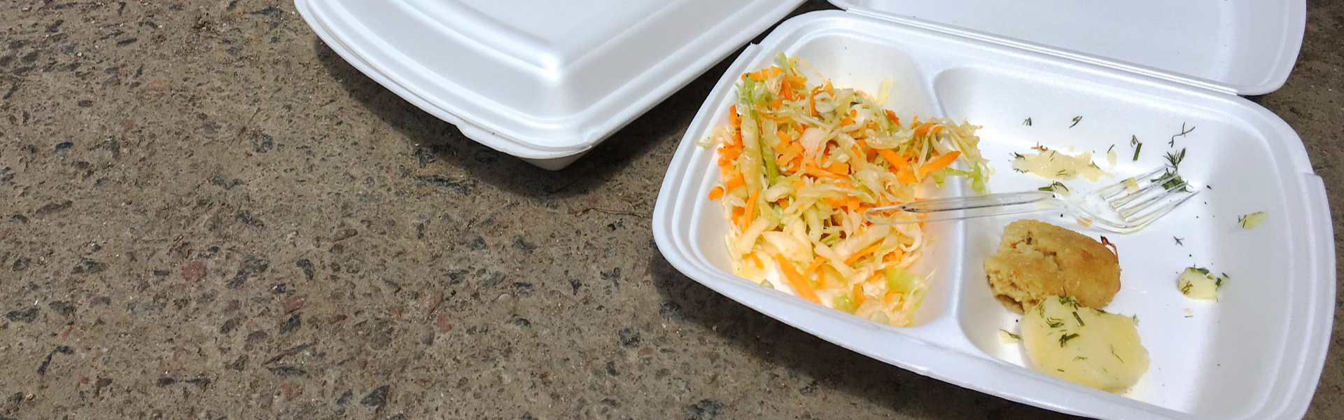 ¿Bisagras biodegradables o de plástico?… ventajas de cada una y cuál es la más adecuada para mi restaurante